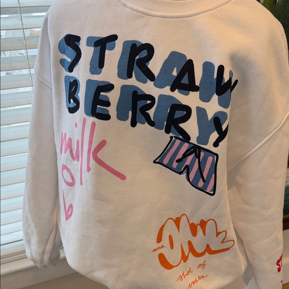 Strawberry Milk Mob COCHELLA 2025 Limited edition White Graphic Sweatshirt - Picture 5 of 13